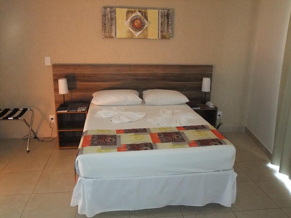 Beira Lago Palace Hotel Morrinhos  외부 사진