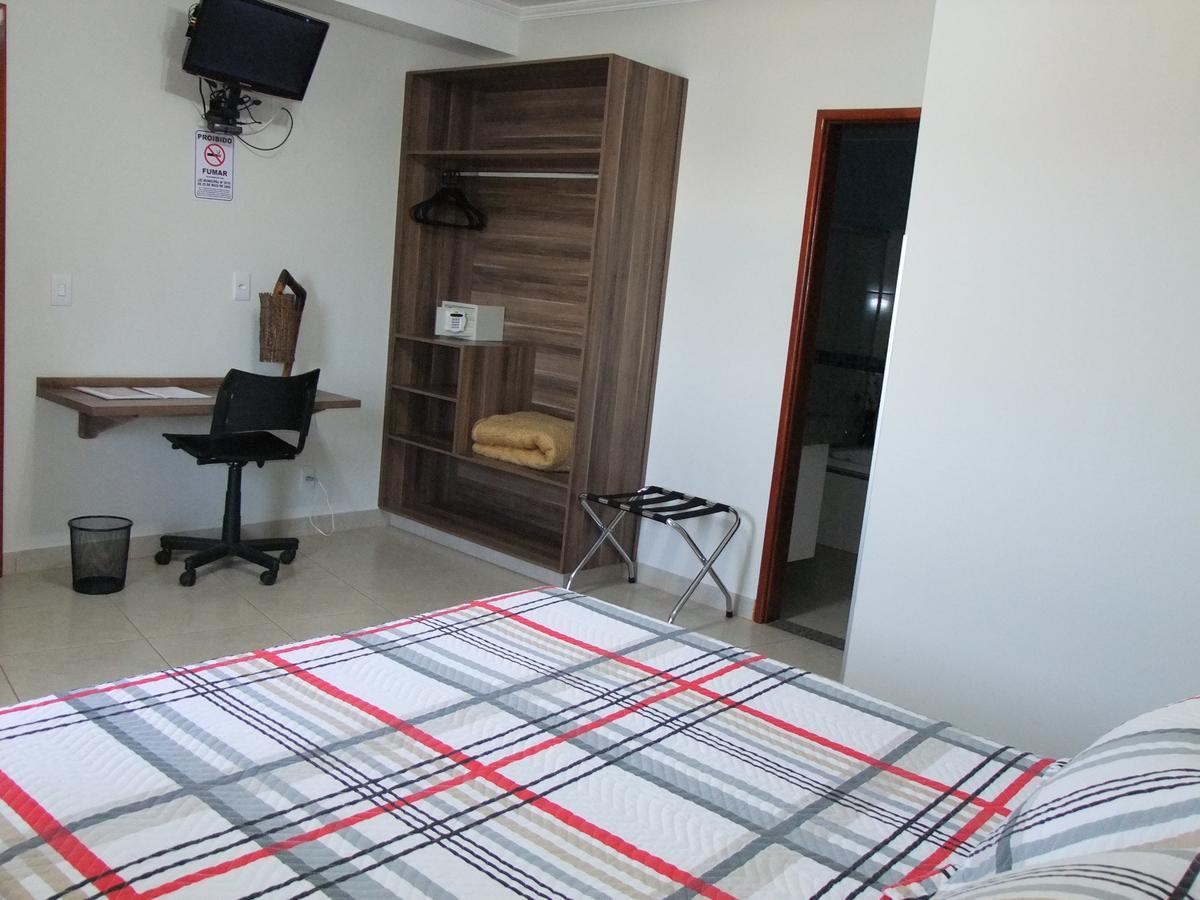 Beira Lago Palace Hotel Morrinhos  외부 사진