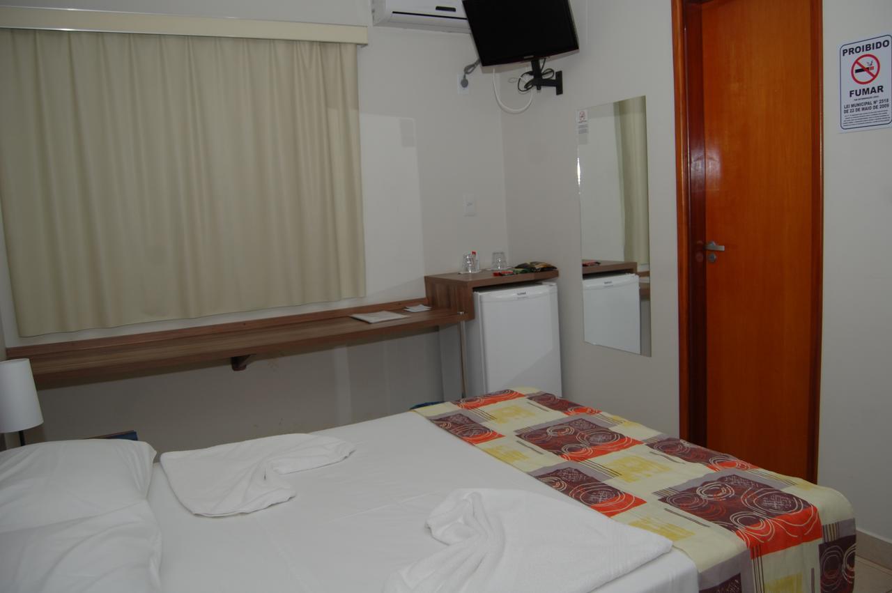 Beira Lago Palace Hotel Morrinhos  외부 사진