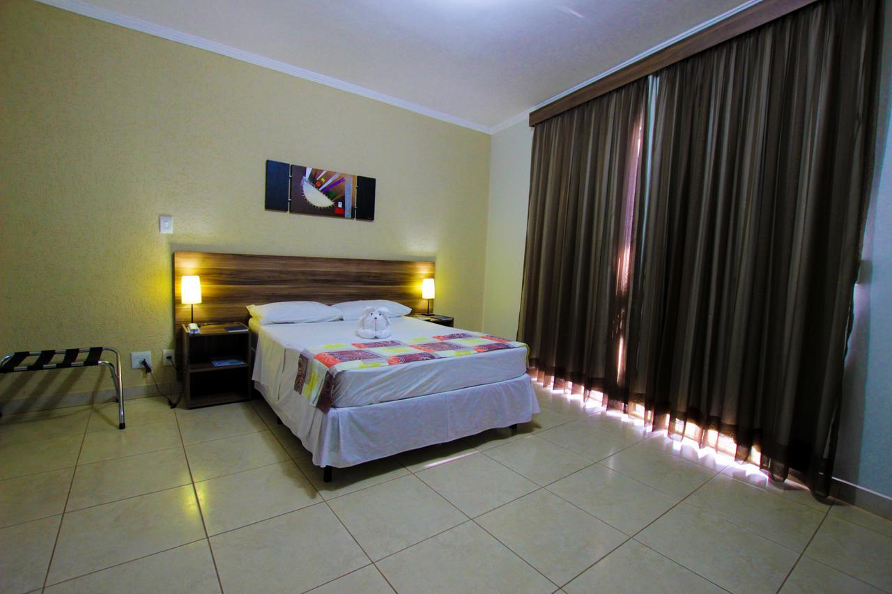 Beira Lago Palace Hotel Morrinhos  외부 사진