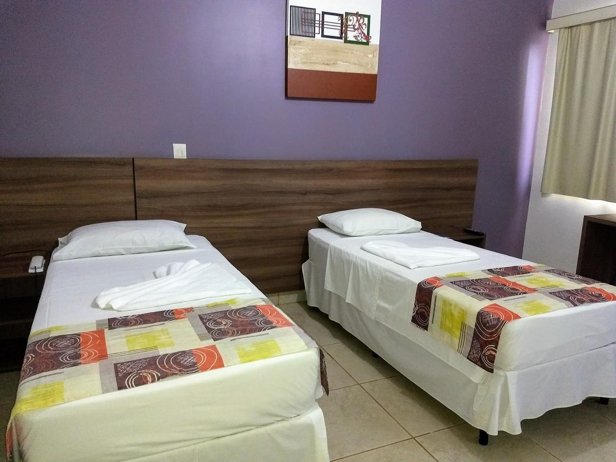 Beira Lago Palace Hotel Morrinhos  외부 사진