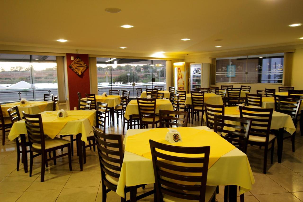 Beira Lago Palace Hotel Morrinhos  외부 사진